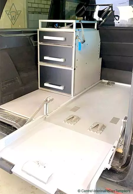 voiture-equipee-veterinaire voiture equipée vétérinaire